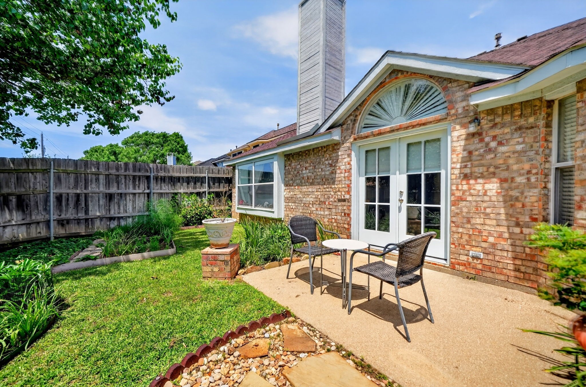2105 Pritchard Drive Grapevine TX 76051