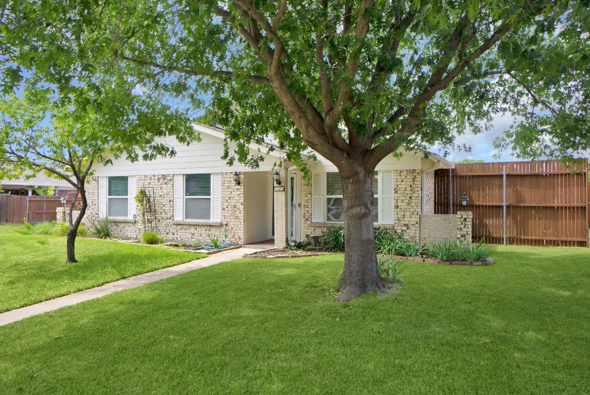 1721 Delaford Drive Carrollton TX 75007