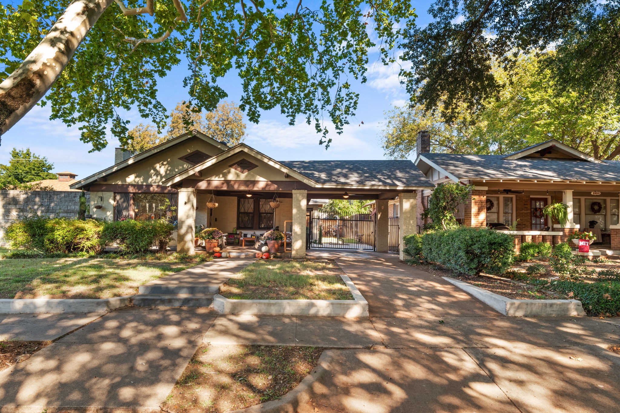 2230 Mistletoe Avenue Fort Worth TX 76110
