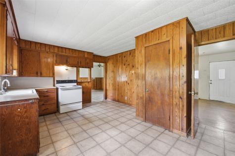 222 S Fairpark Street Riesel TX 76682