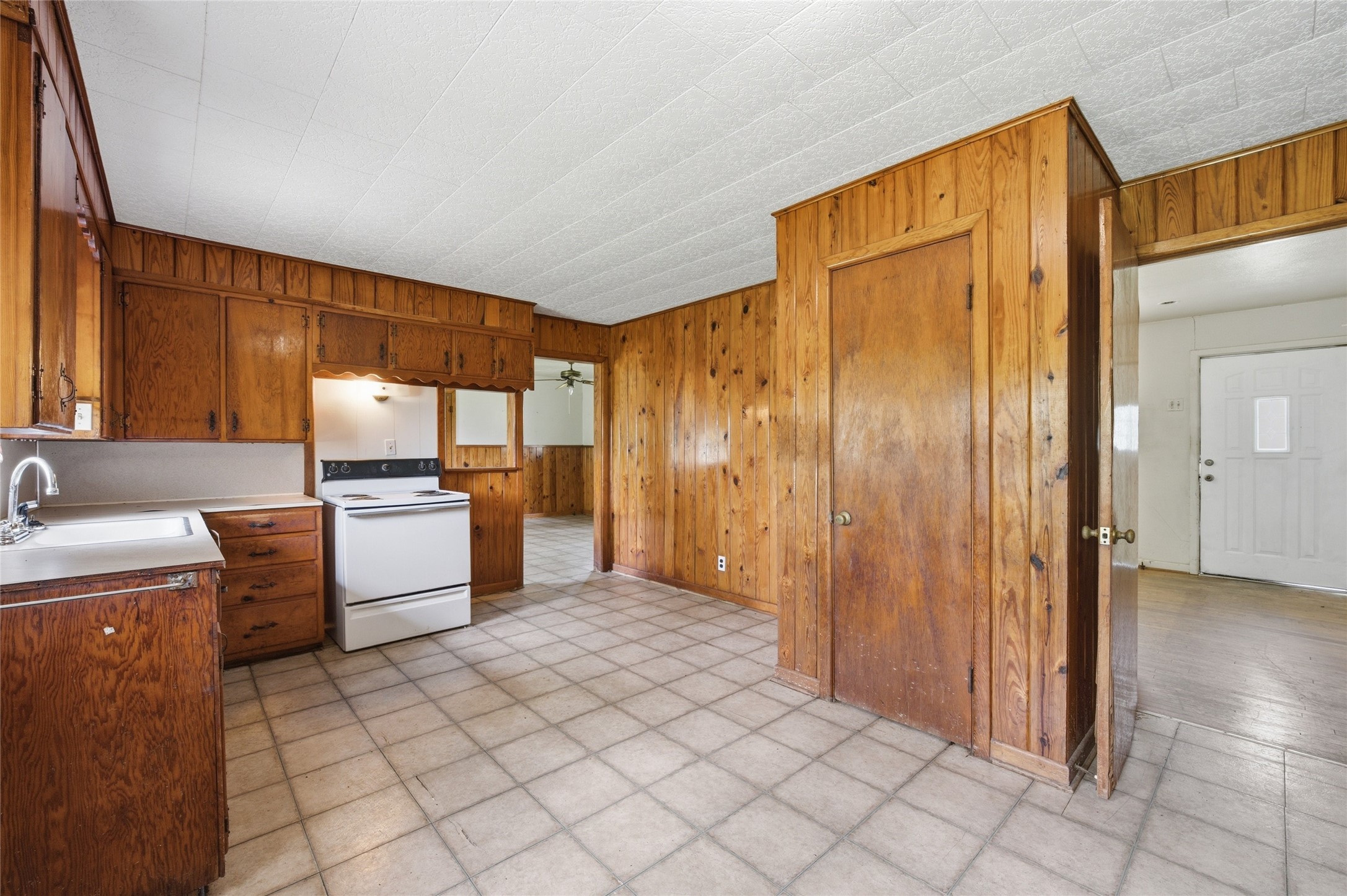 222 S Fairpark Street Riesel TX 76682