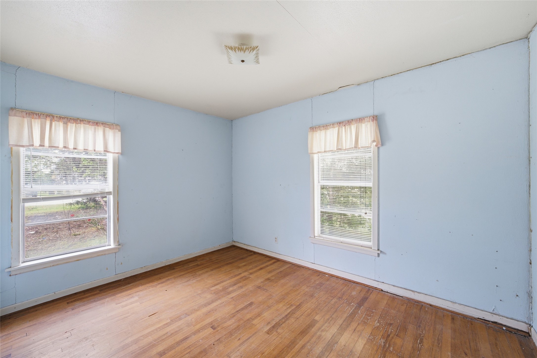 222 S Fairpark Street Riesel TX 76682