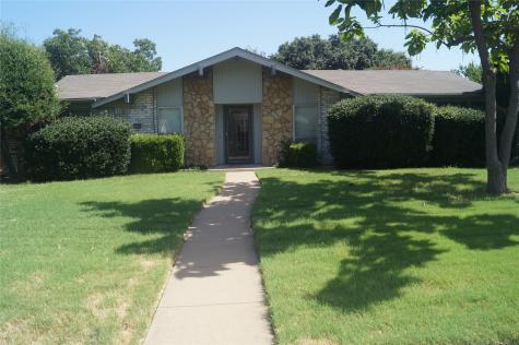 1813 Crockett Street Garland TX 75042