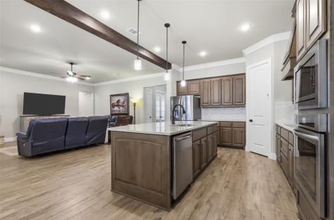 2021 Crystal Palace Boulevard Alvarado TX 76009