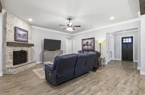2021 Crystal Palace Boulevard Alvarado TX 76009
