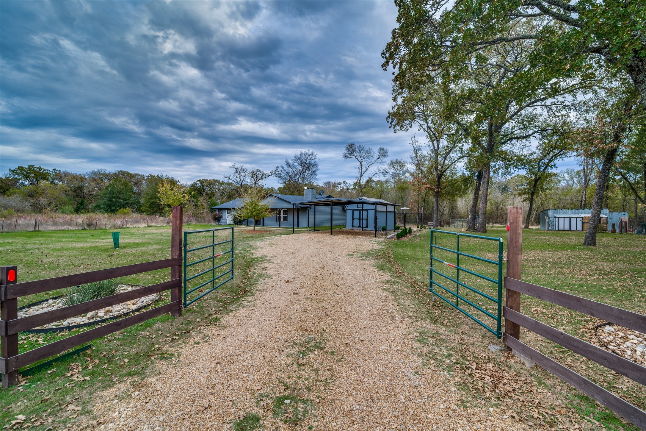 8451 County Road 4131 Kemp TX 75143