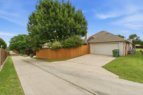 437 Crestview Point Drive Lewisville TX 75067