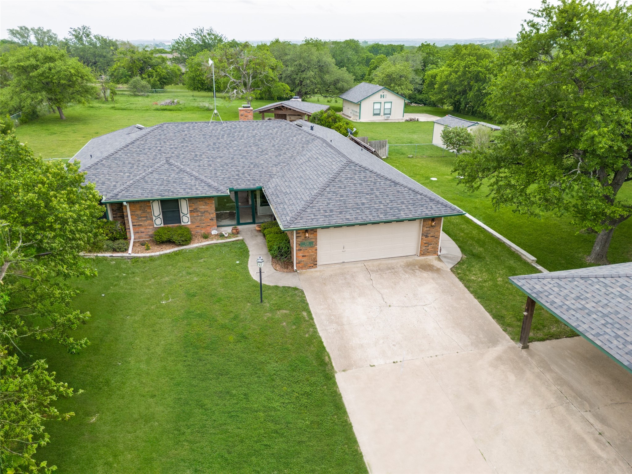 710 Upper Denton Road Weatherford TX 76085