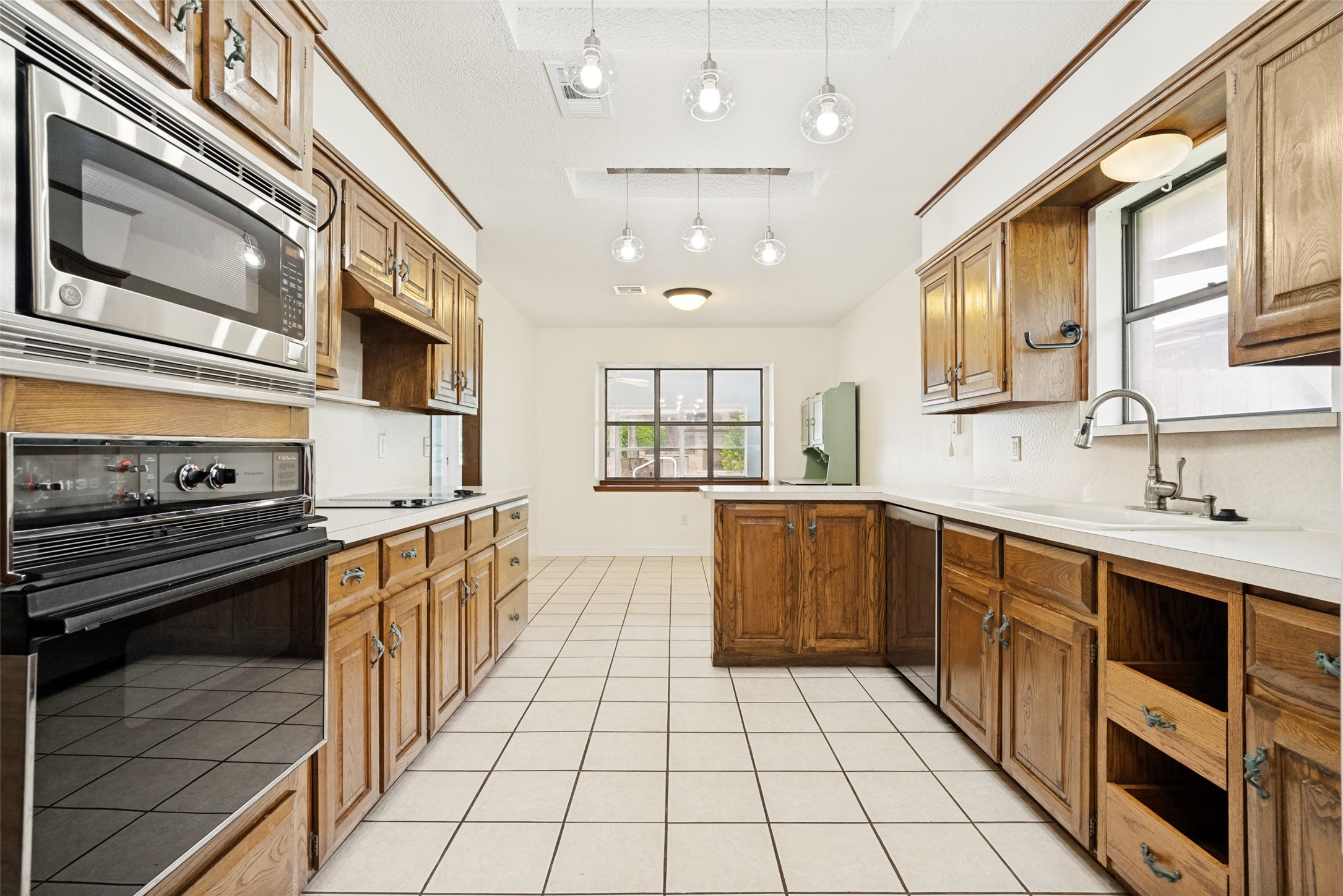 710 Upper Denton Road Weatherford TX 76085