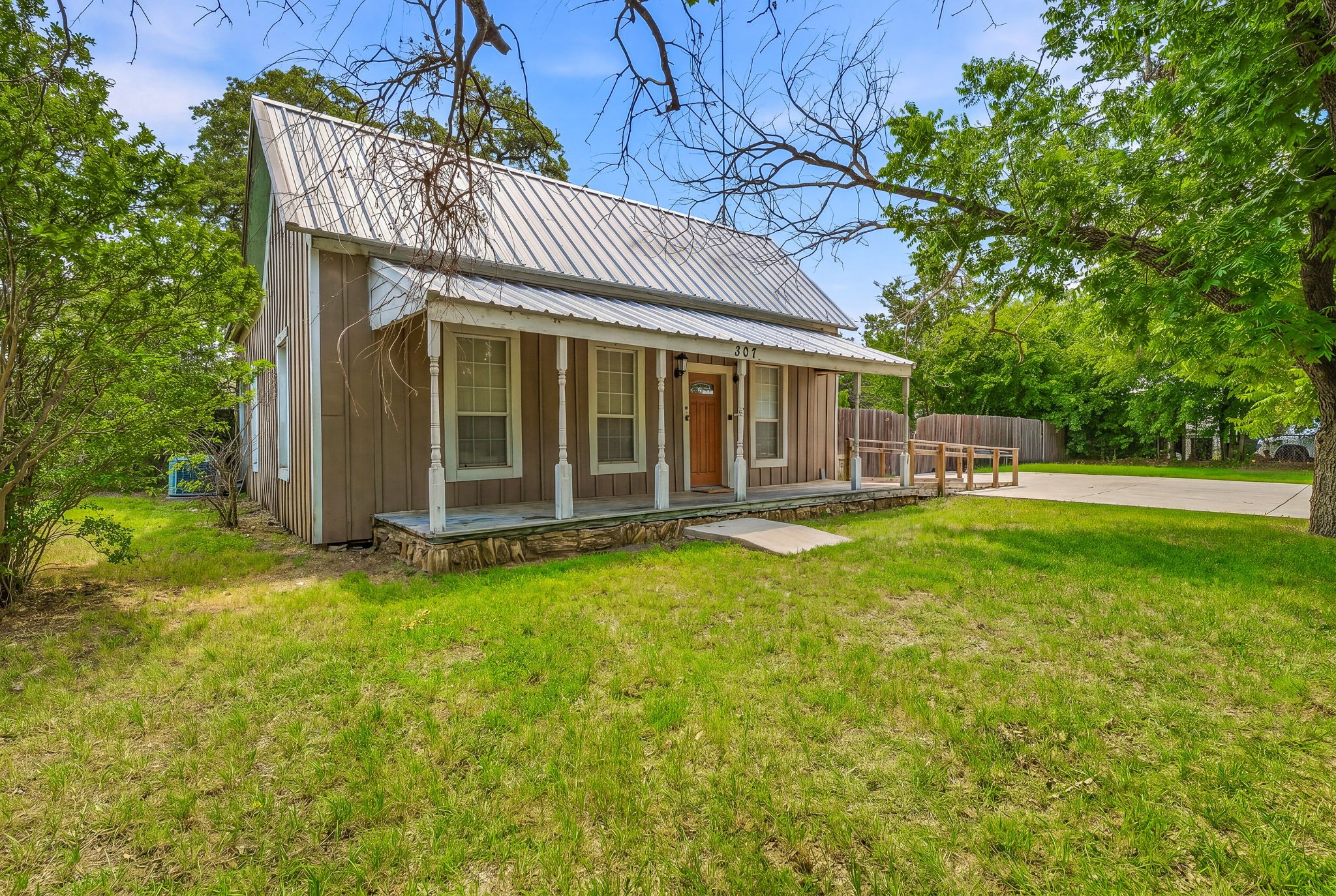 307 N Oak Lane Tolar TX 76476