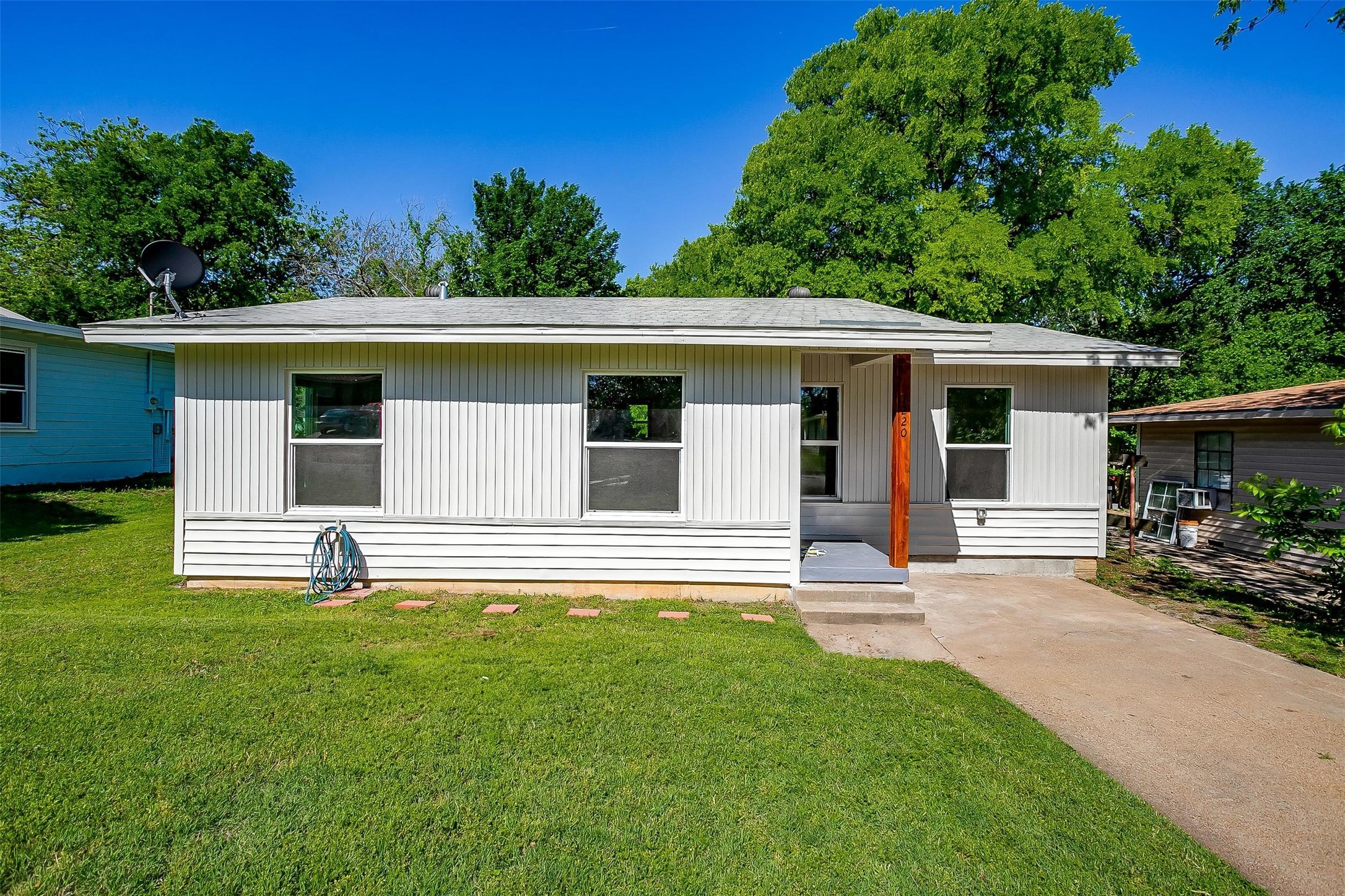 1220 S Brazos Street Weatherford TX 76086