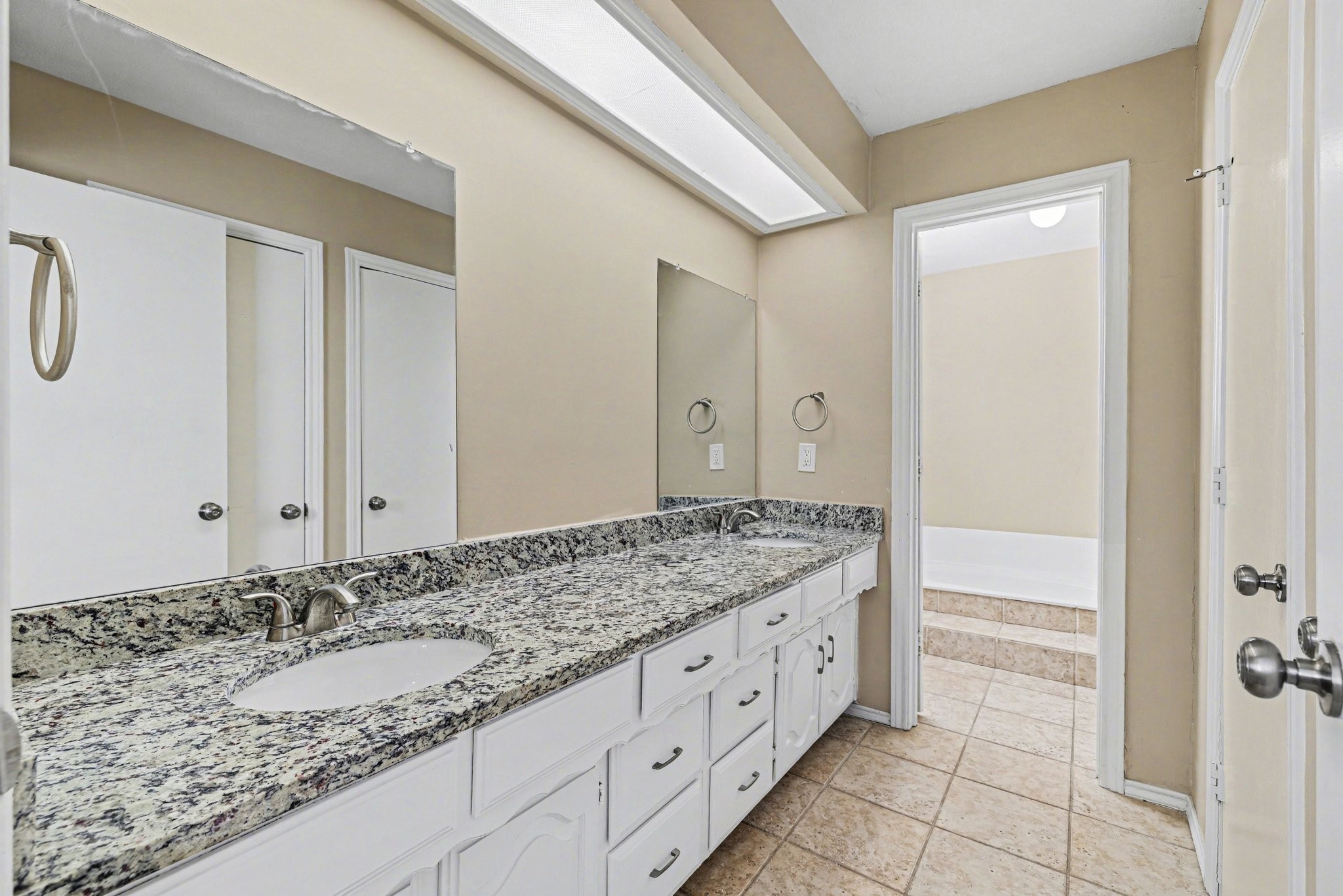 1020 Oxfordshire Drive Carrollton TX 75007