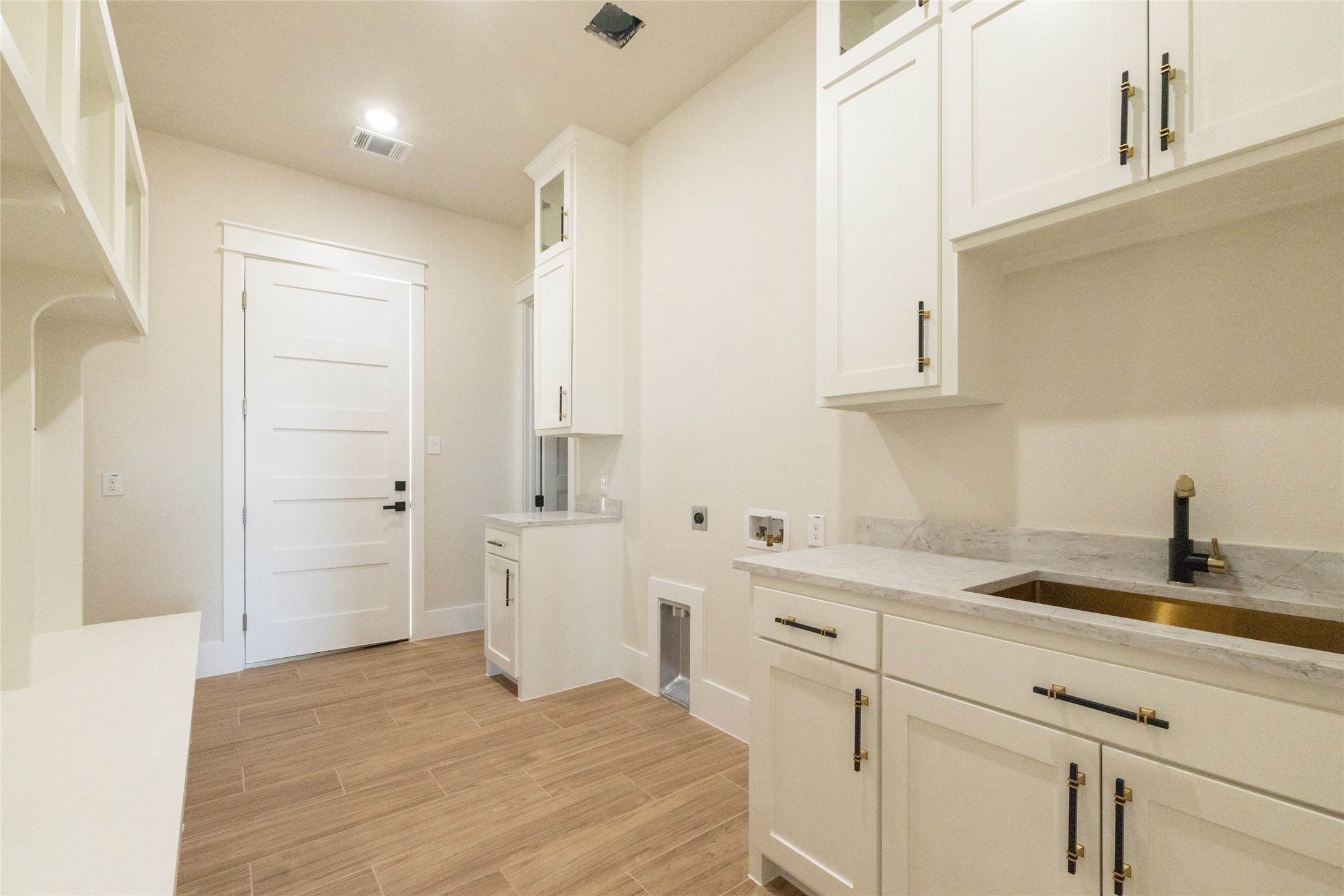 544 High Tower Lane Granbury TX 76049
