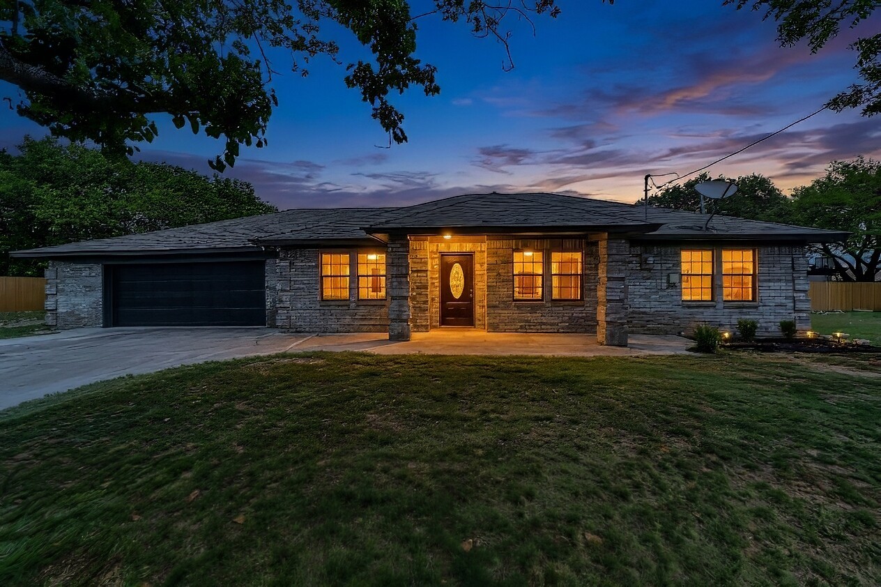 5924 Angus Drive Fort Worth TX 76179