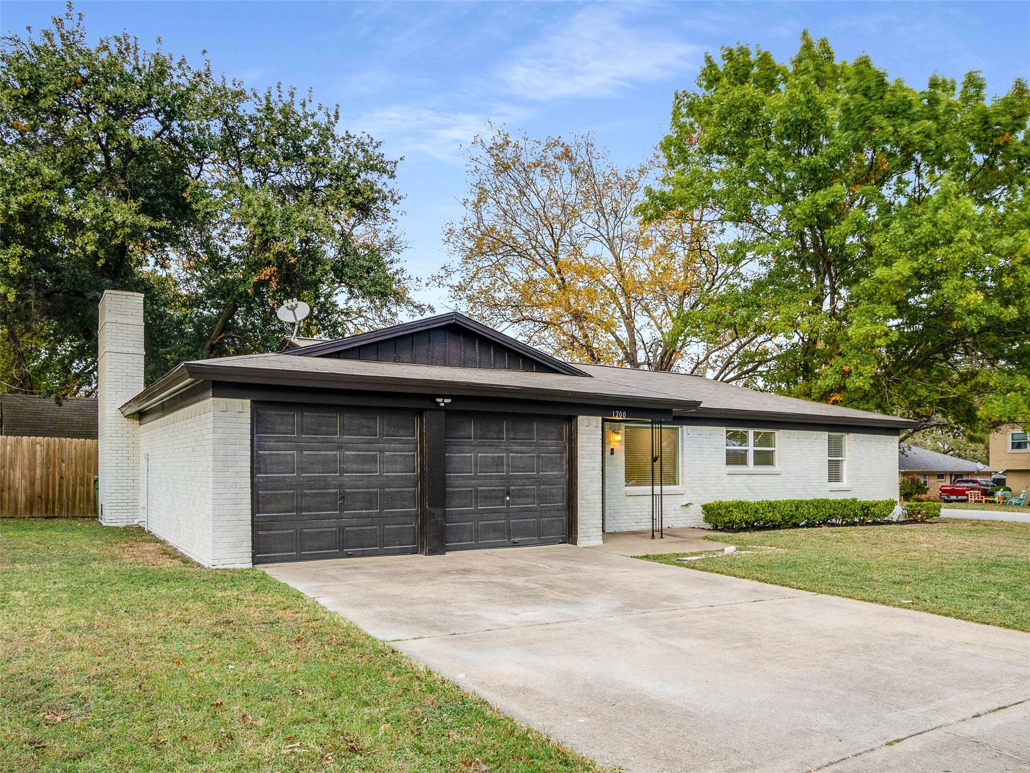 1200 Walker Drive Hurst TX 76053
