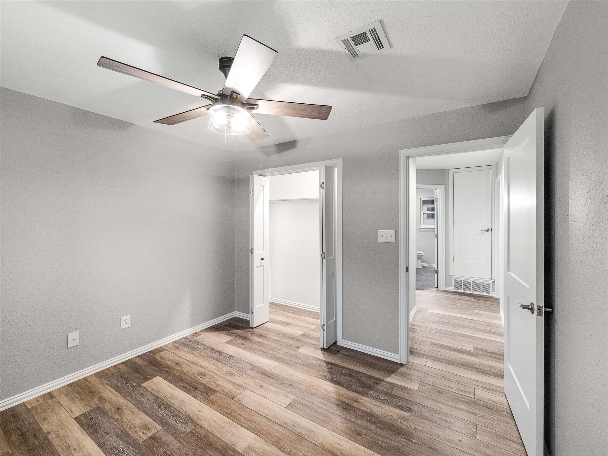 1200 Walker Drive Hurst TX 76053
