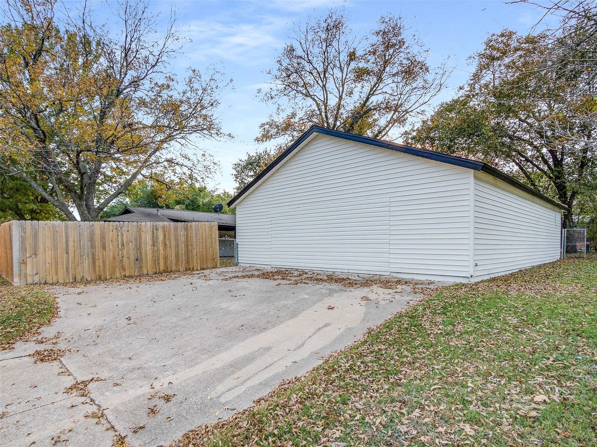 1200 Walker Drive Hurst TX 76053