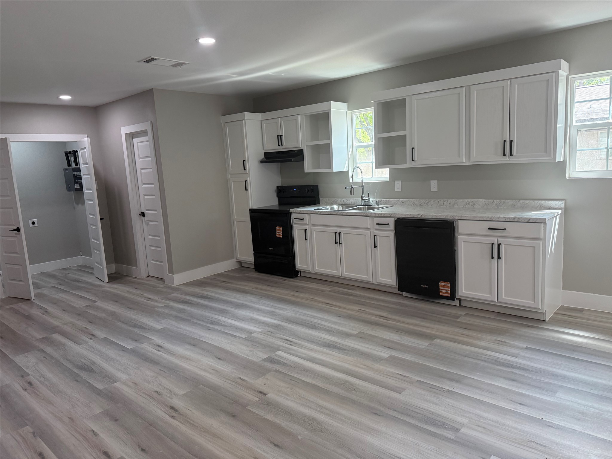 1200 Walker Drive Hurst TX 76053