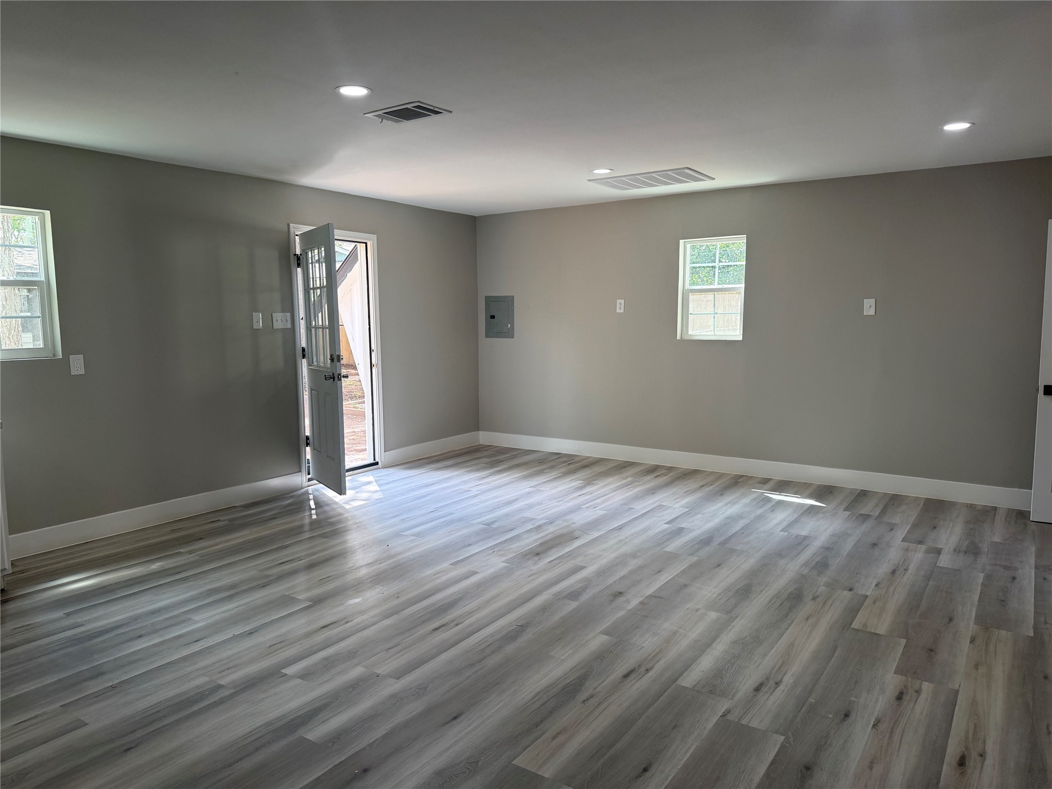 1200 Walker Drive Hurst TX 76053