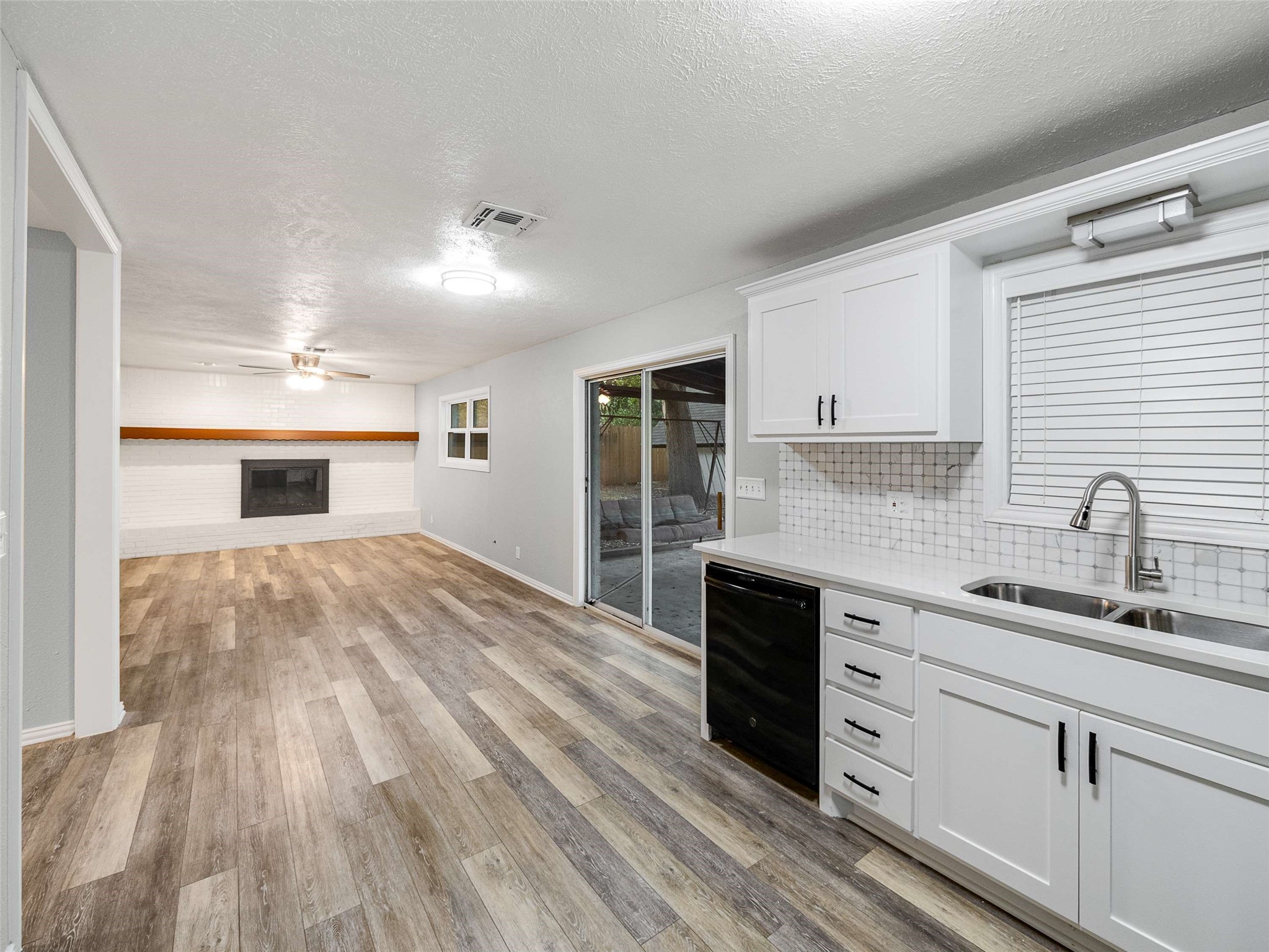 1200 Walker Drive Hurst TX 76053