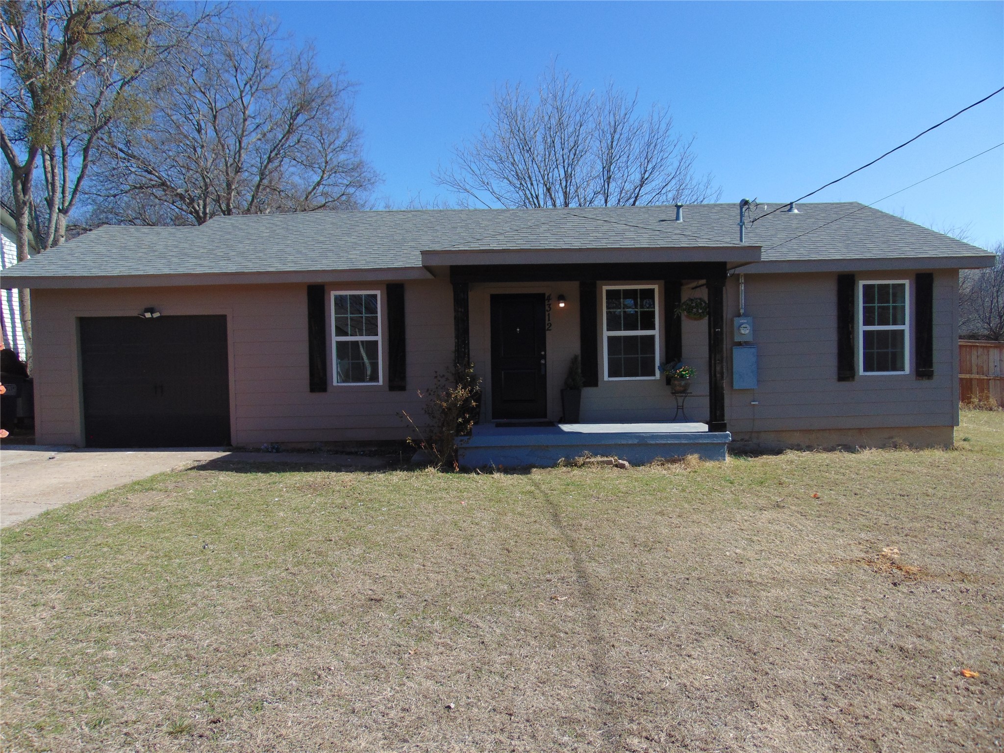 4312 Franklin Street Lancaster TX 75134