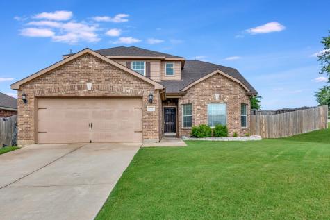 102 Dodge City Court Newark TX 76071