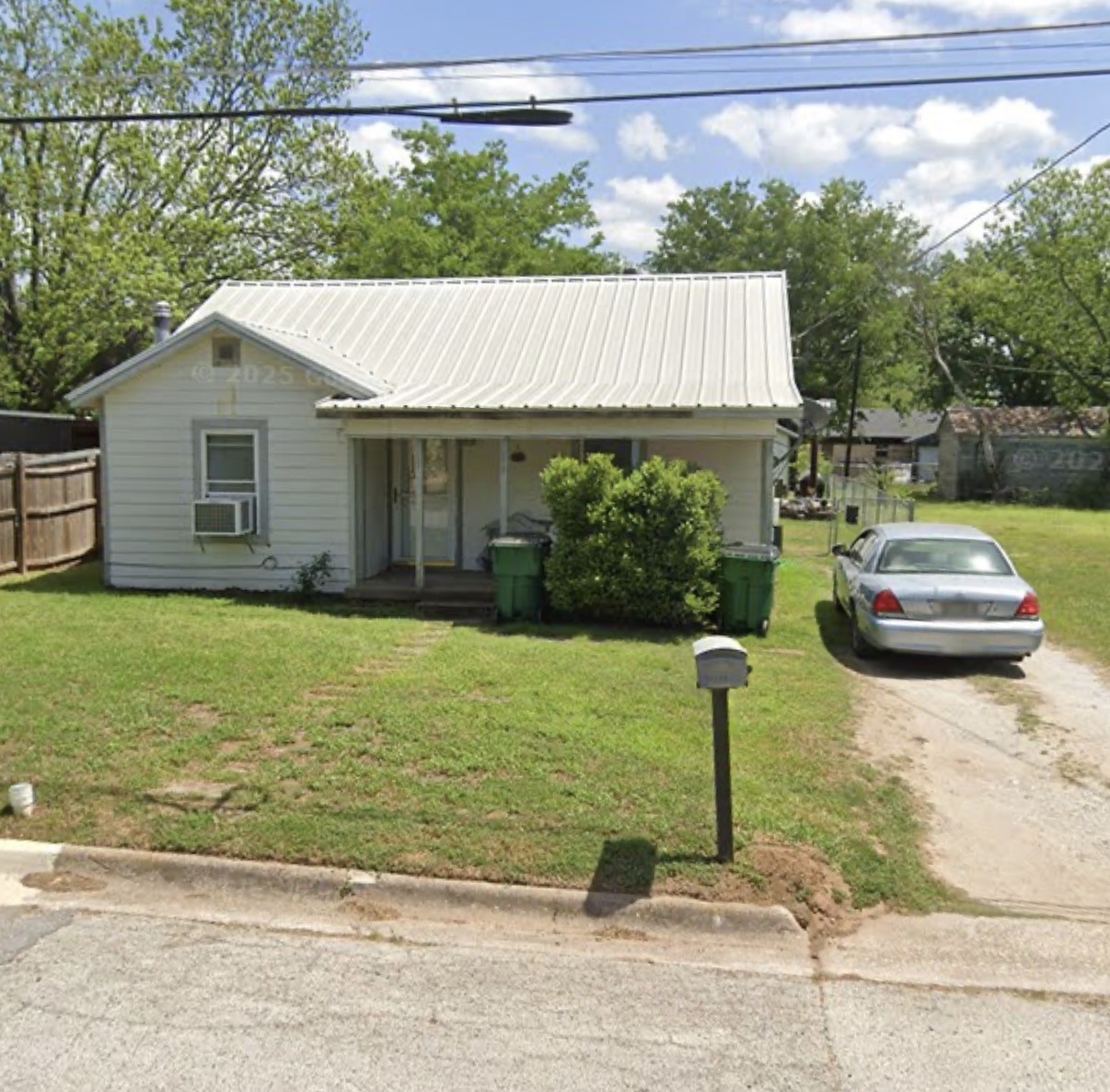 1203 Jefferson Street Bowie TX 76230