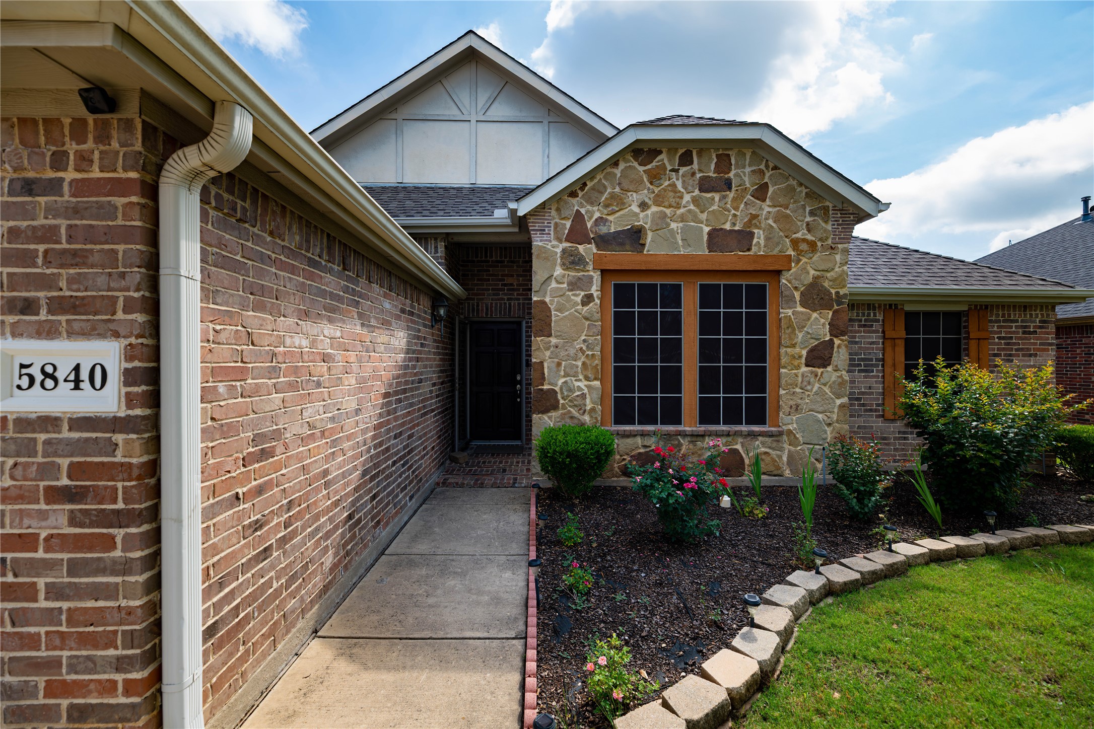 5840 Somerton Drive Grand Prairie TX 75052