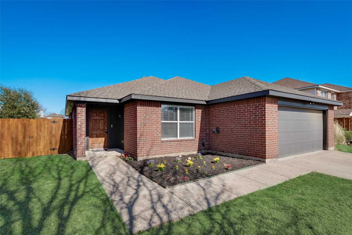 117 Gayleh Lane Waxahachie TX 75165