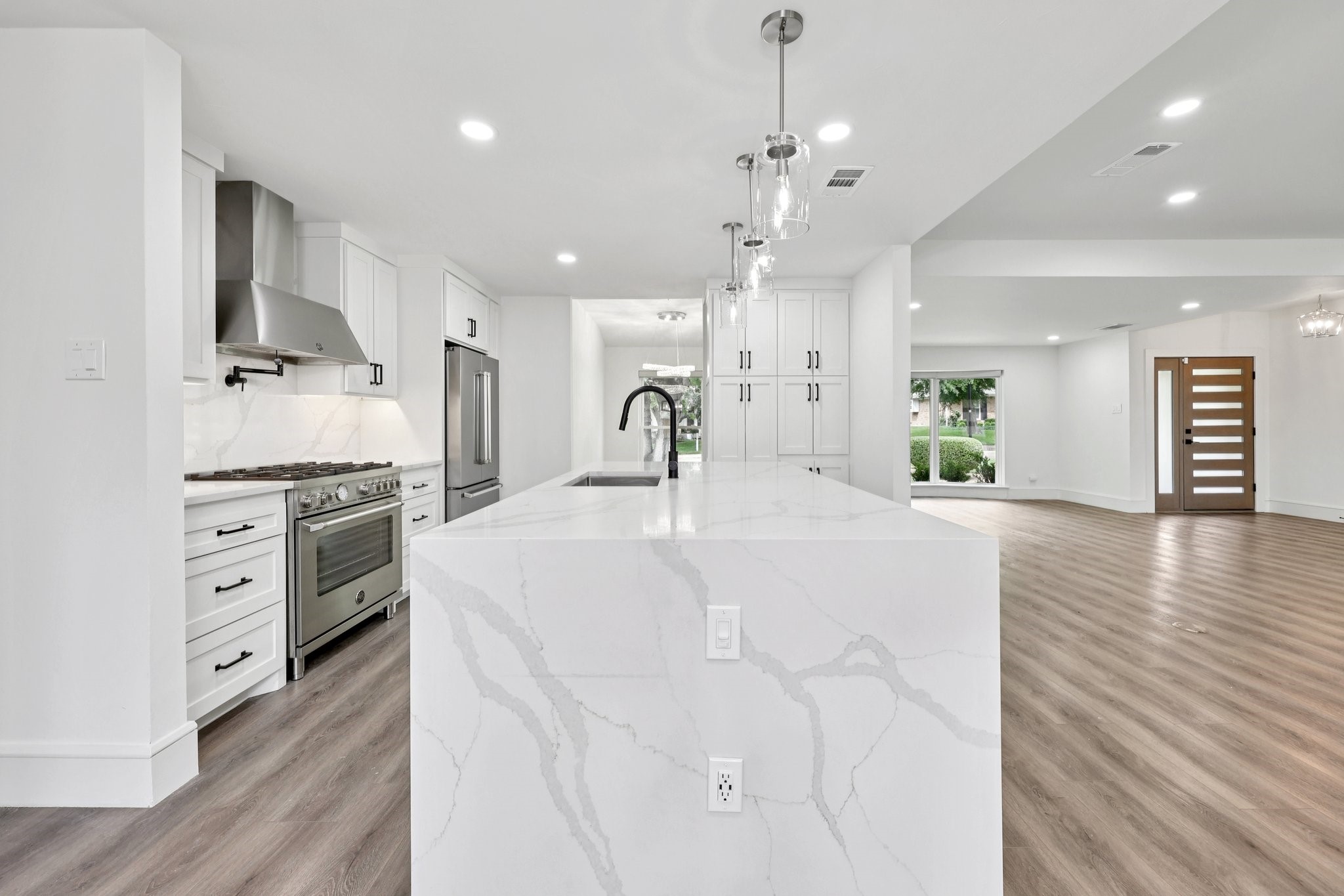 7414 Lynworth Drive Dallas TX 75248