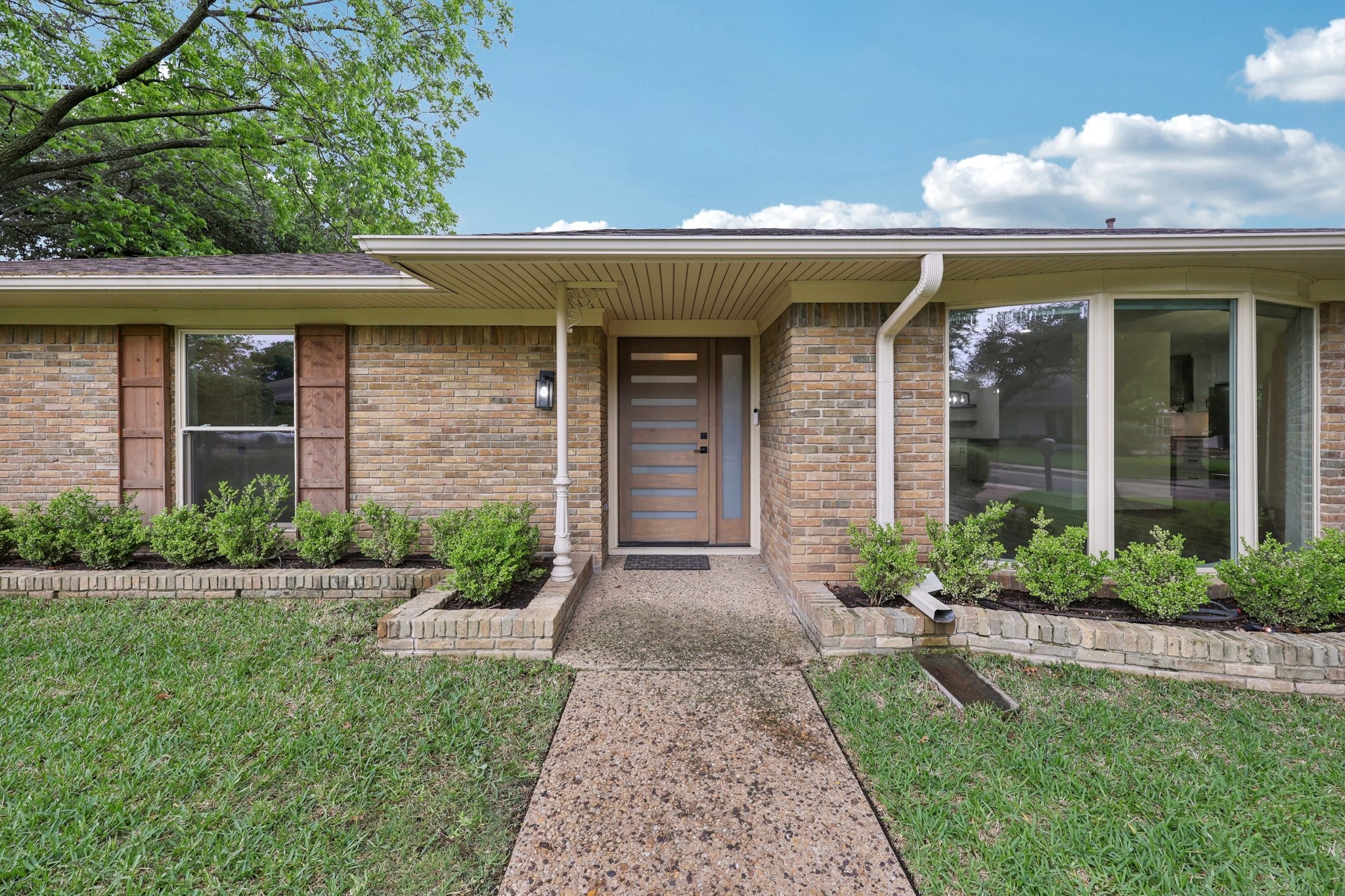 7414 Lynworth Drive Dallas TX 75248