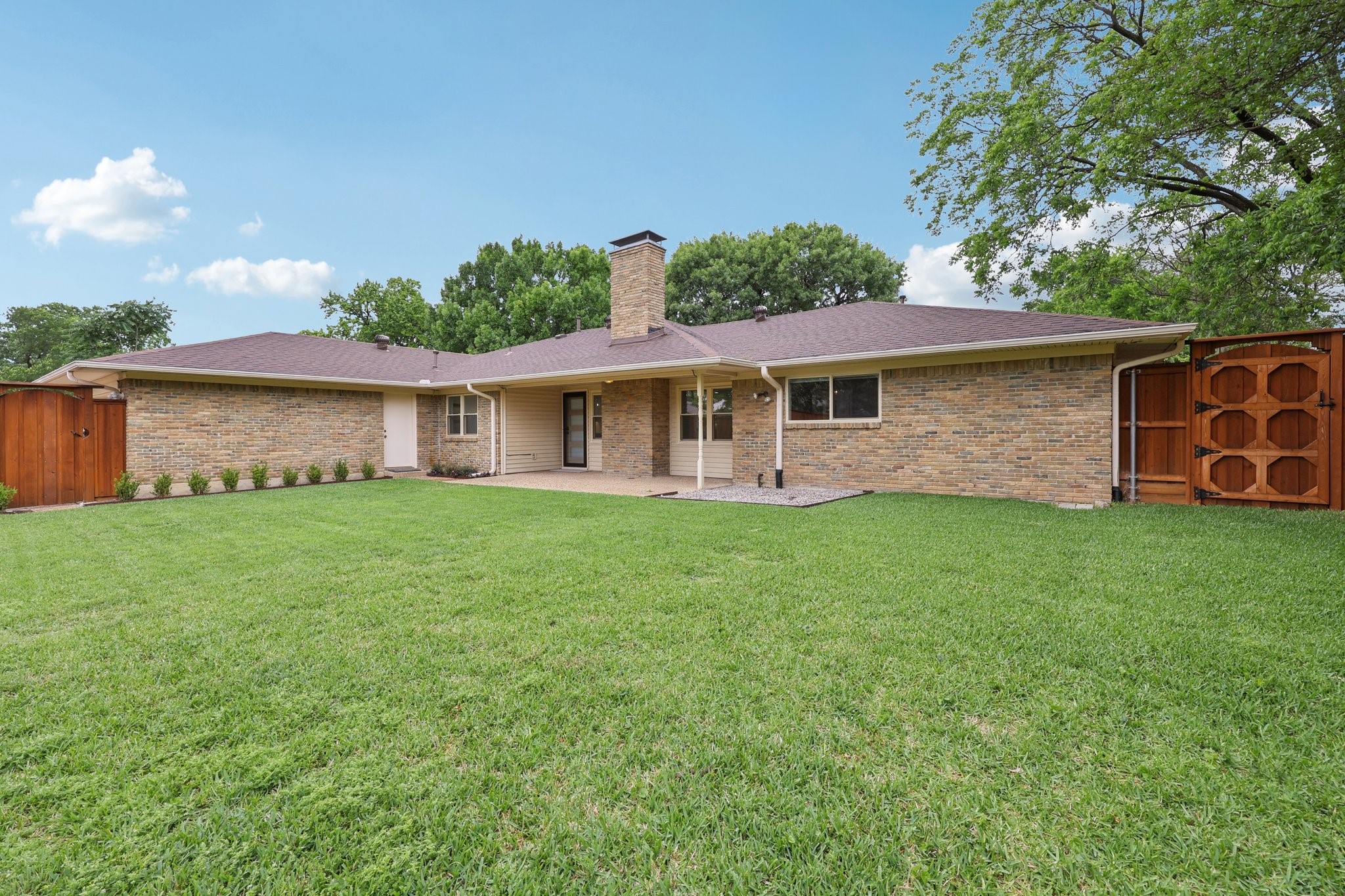 7414 Lynworth Drive Dallas TX 75248