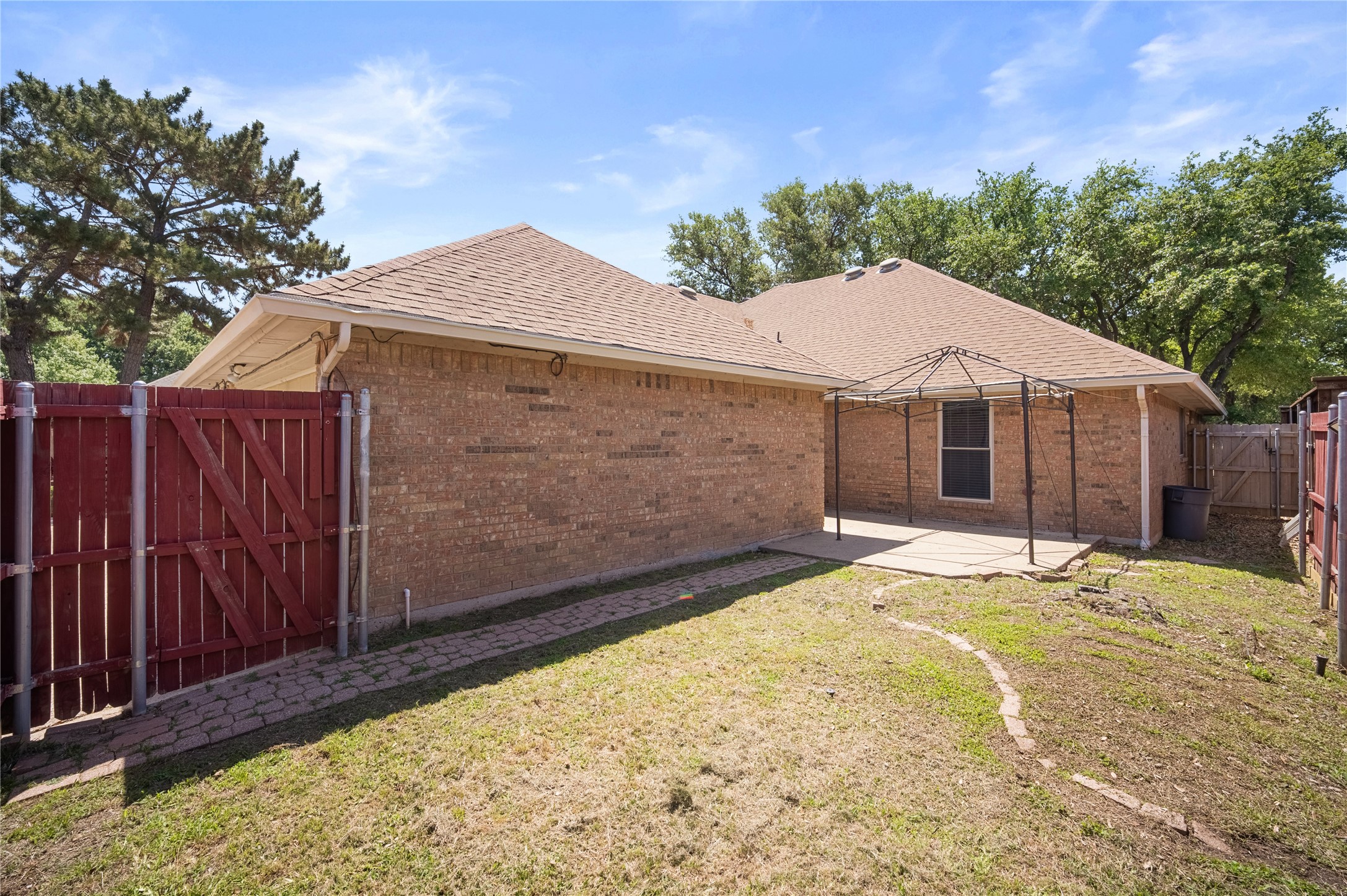 2621 Cummings Drive Bedford TX 76021