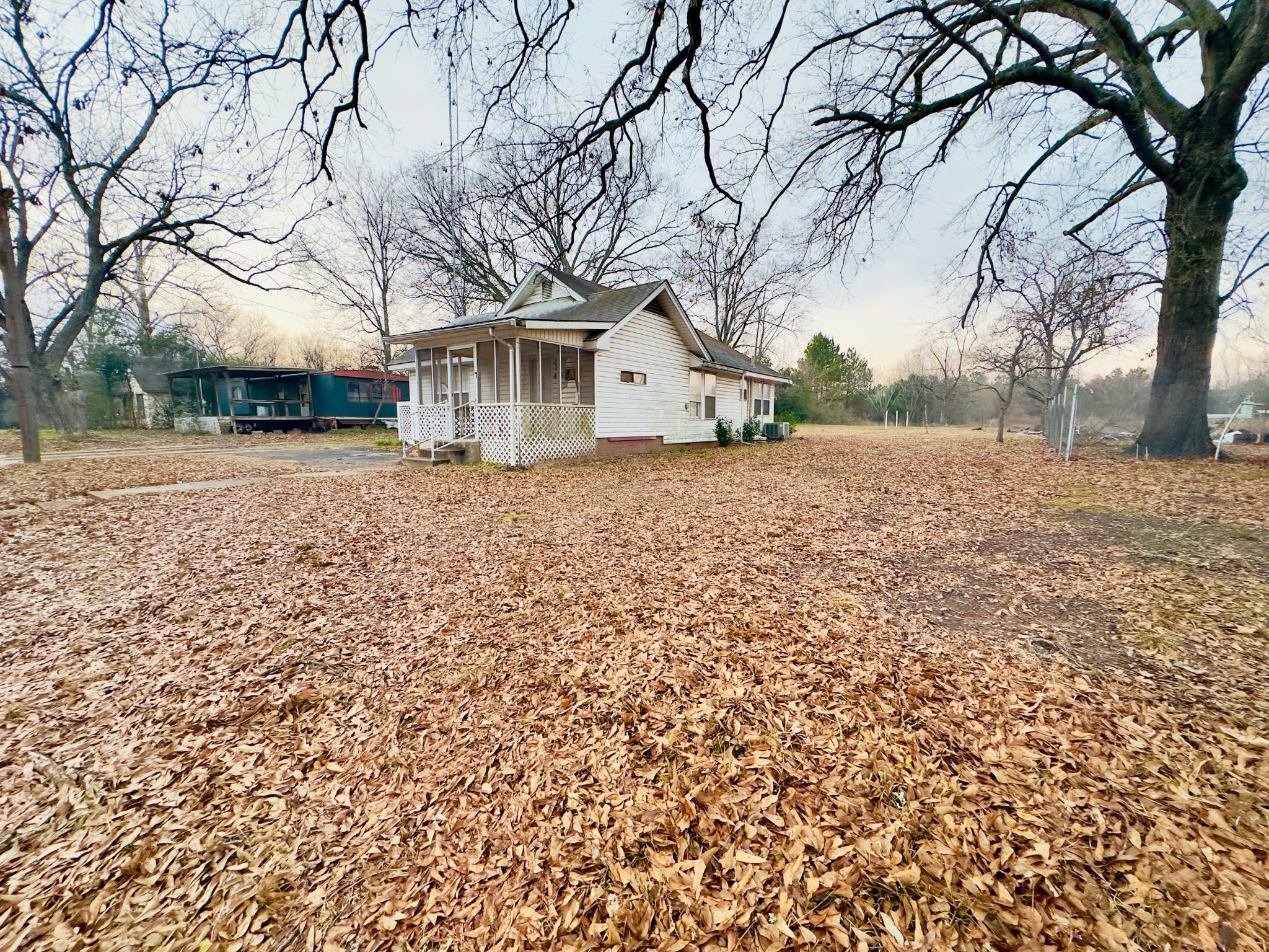 424 W Blackbourn Street Hawkins TX 75765