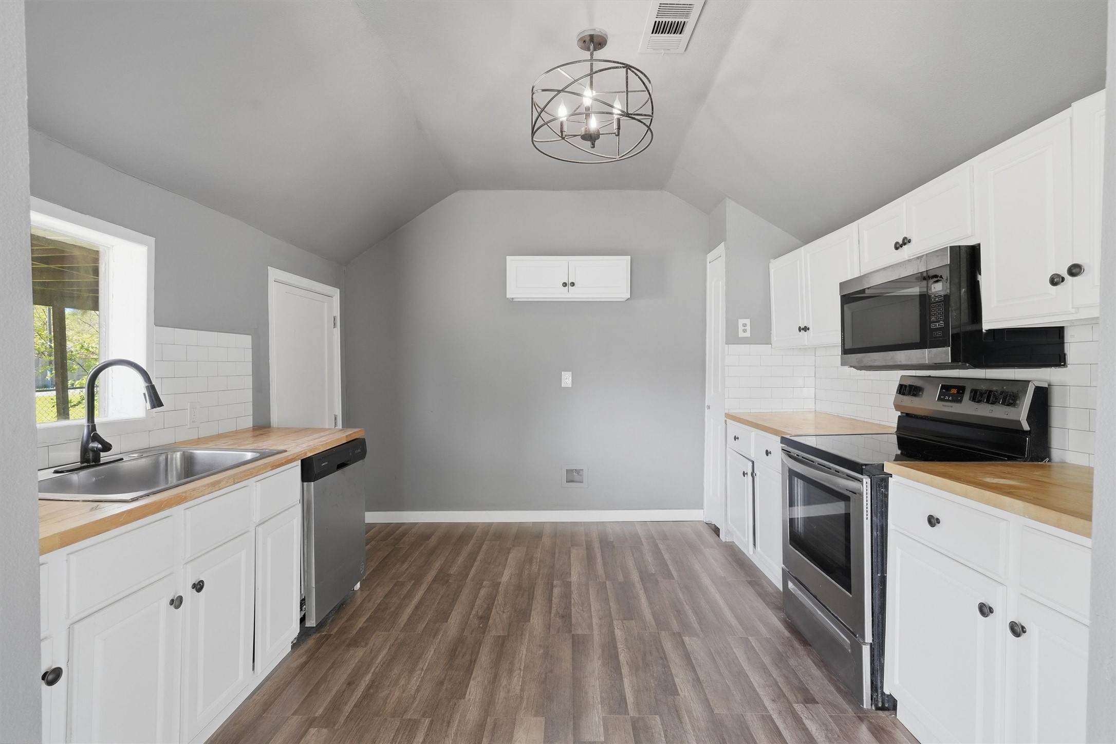 403 Elmo Street Cleburne TX 76031