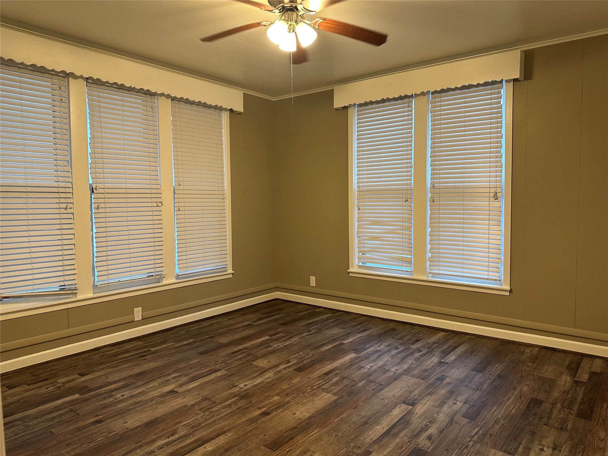 604 Harrel Avenue Bynum TX 76631
