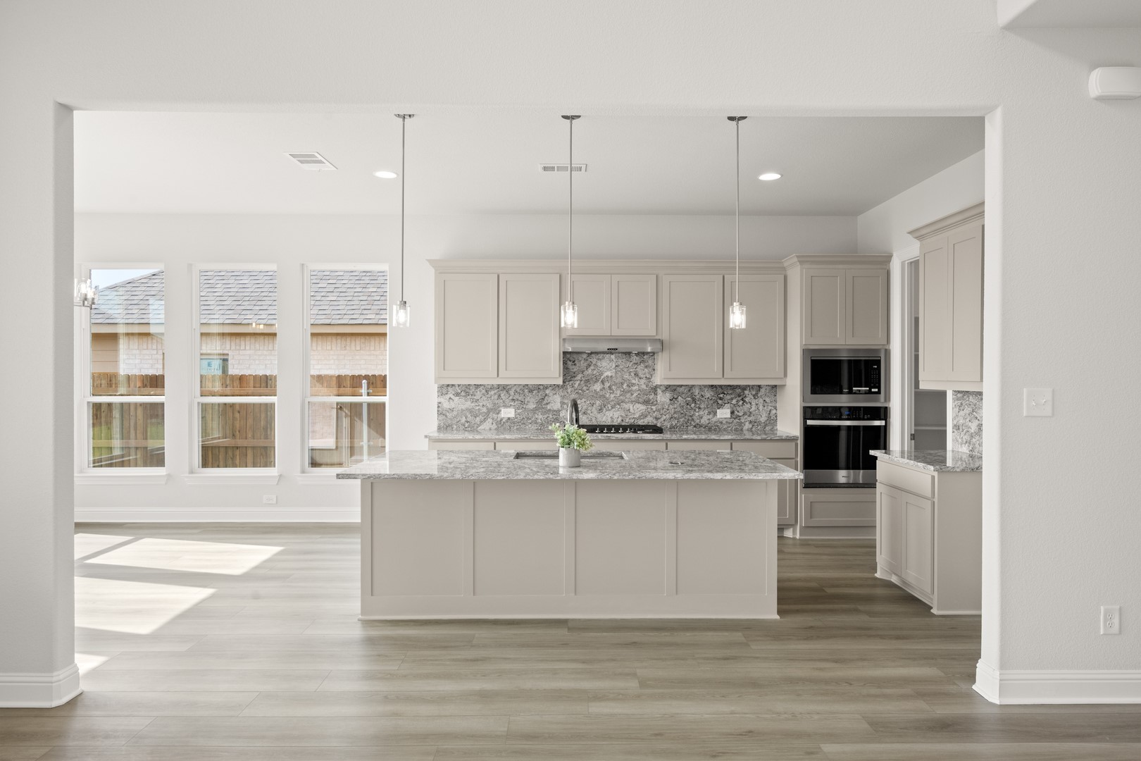 2609 Steve Street Burleson TX 76028