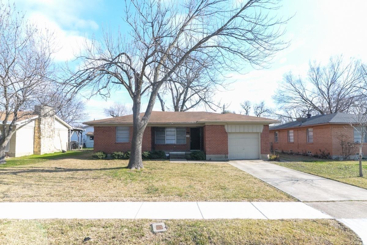 1624 Buena Vista Street Mesquite TX 75149