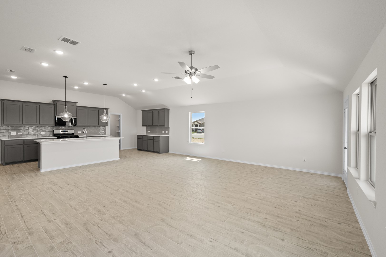 1912 Seminole Drive Cleburne TX 76033