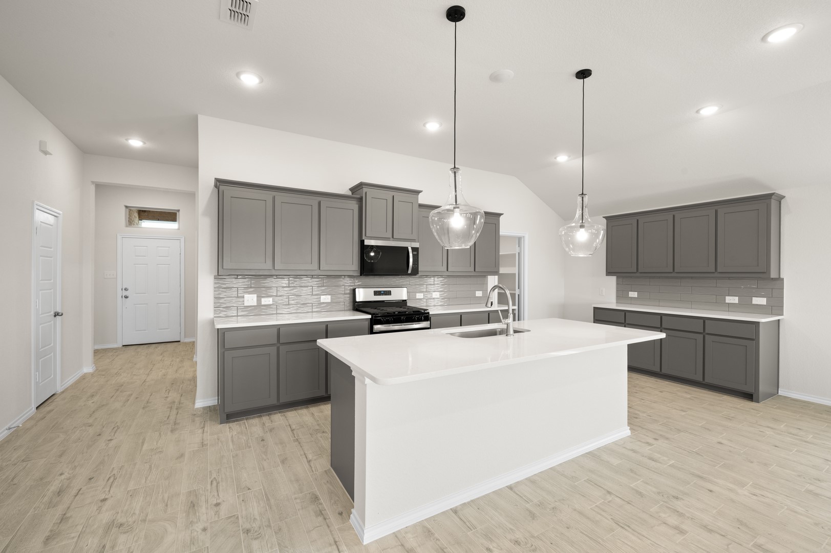1912 Seminole Drive Cleburne TX 76033