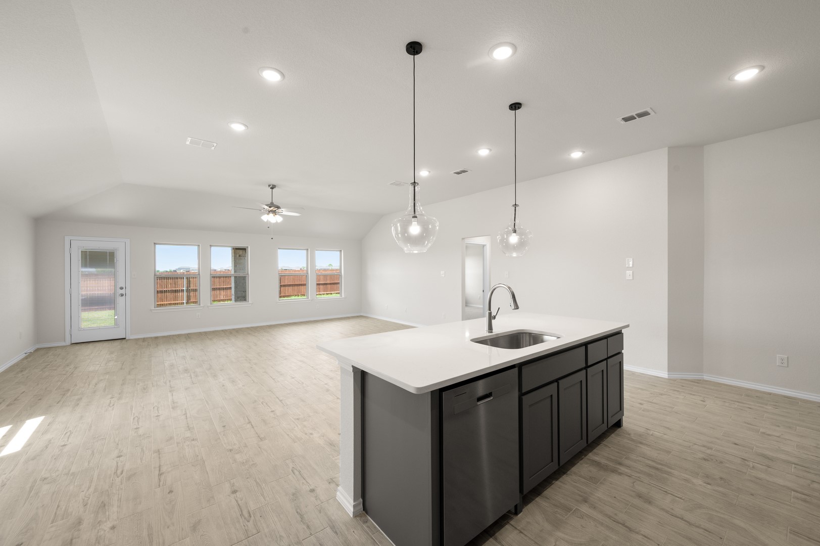 1912 Seminole Drive Cleburne TX 76033
