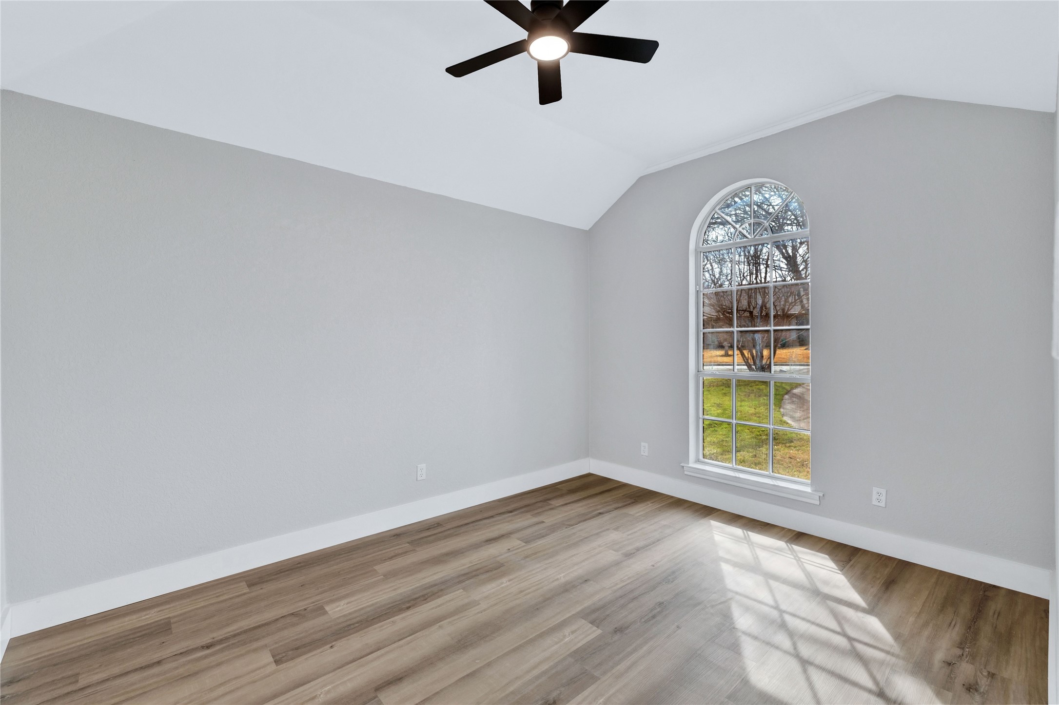 1306 British Boulevard Grand Prairie TX 75050