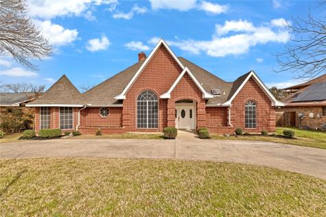 1306 British Boulevard Grand Prairie TX 75050