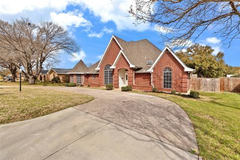 1306 British Boulevard Grand Prairie TX 75050