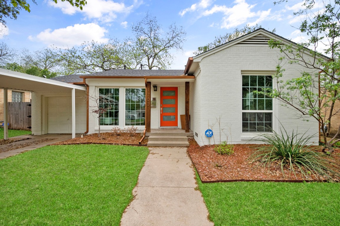 1703 Lansford Avenue Dallas TX 75224