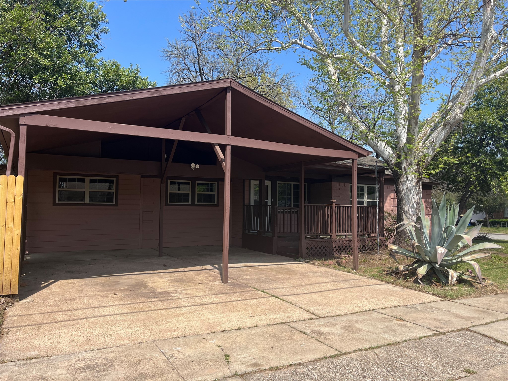 1021 Western Boulevard Arlington TX 76013