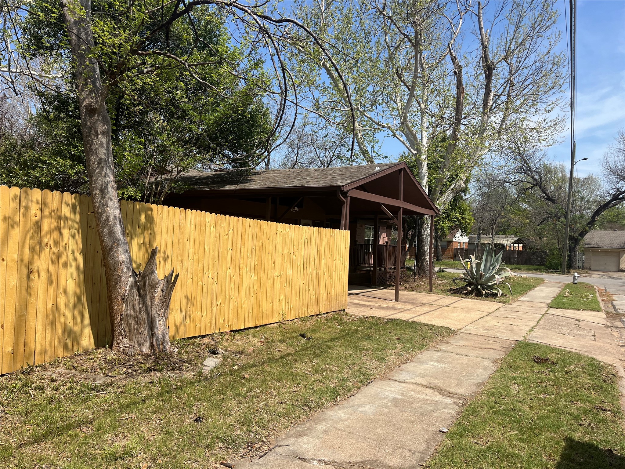 1021 Western Boulevard Arlington TX 76013