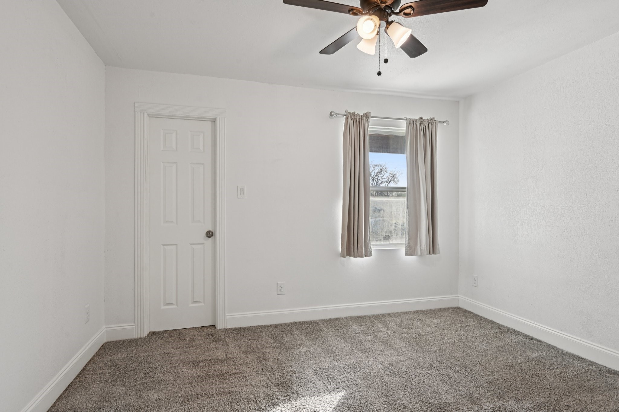 3035 Townsend Drive Dallas TX 75229