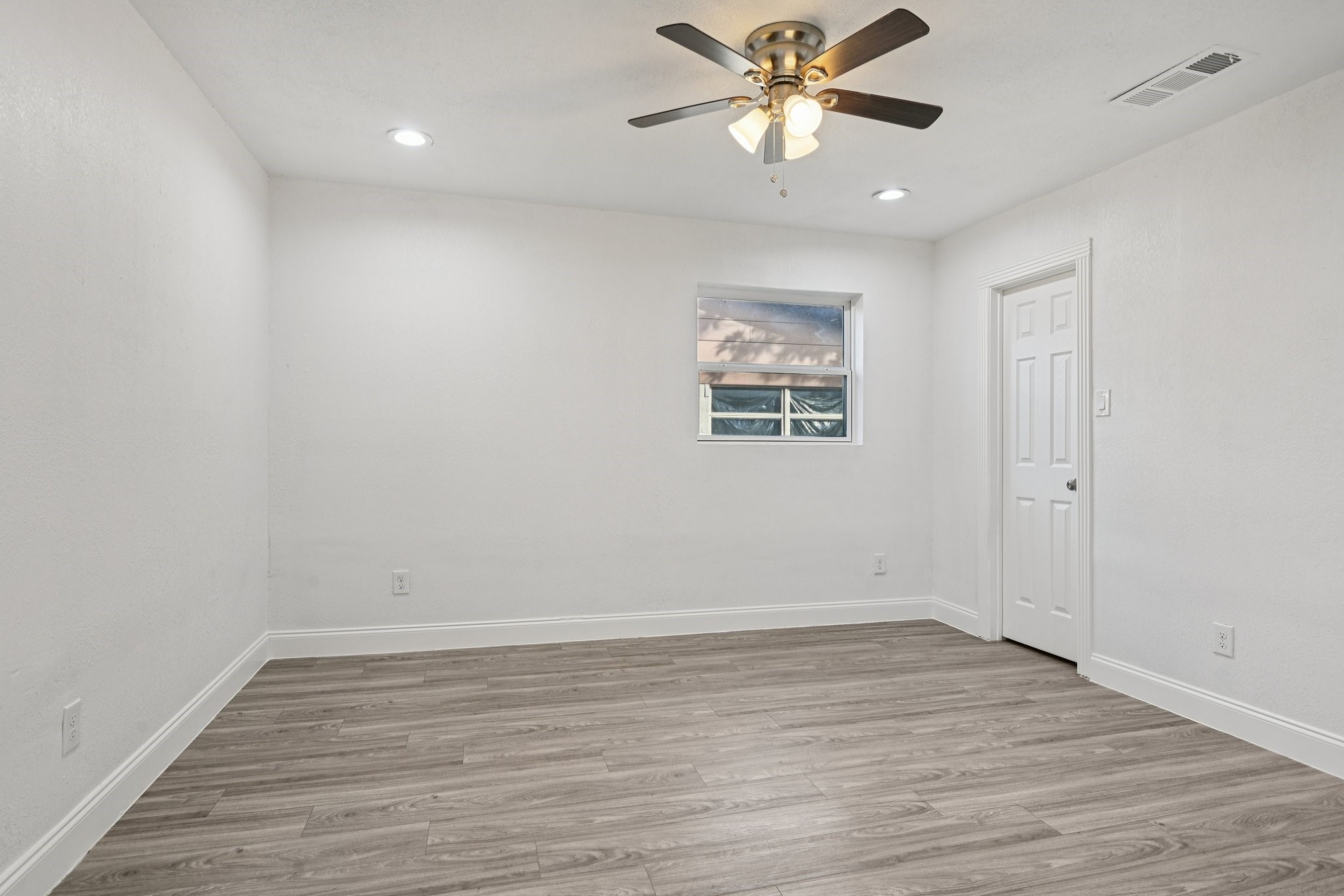 3035 Townsend Drive Dallas TX 75229