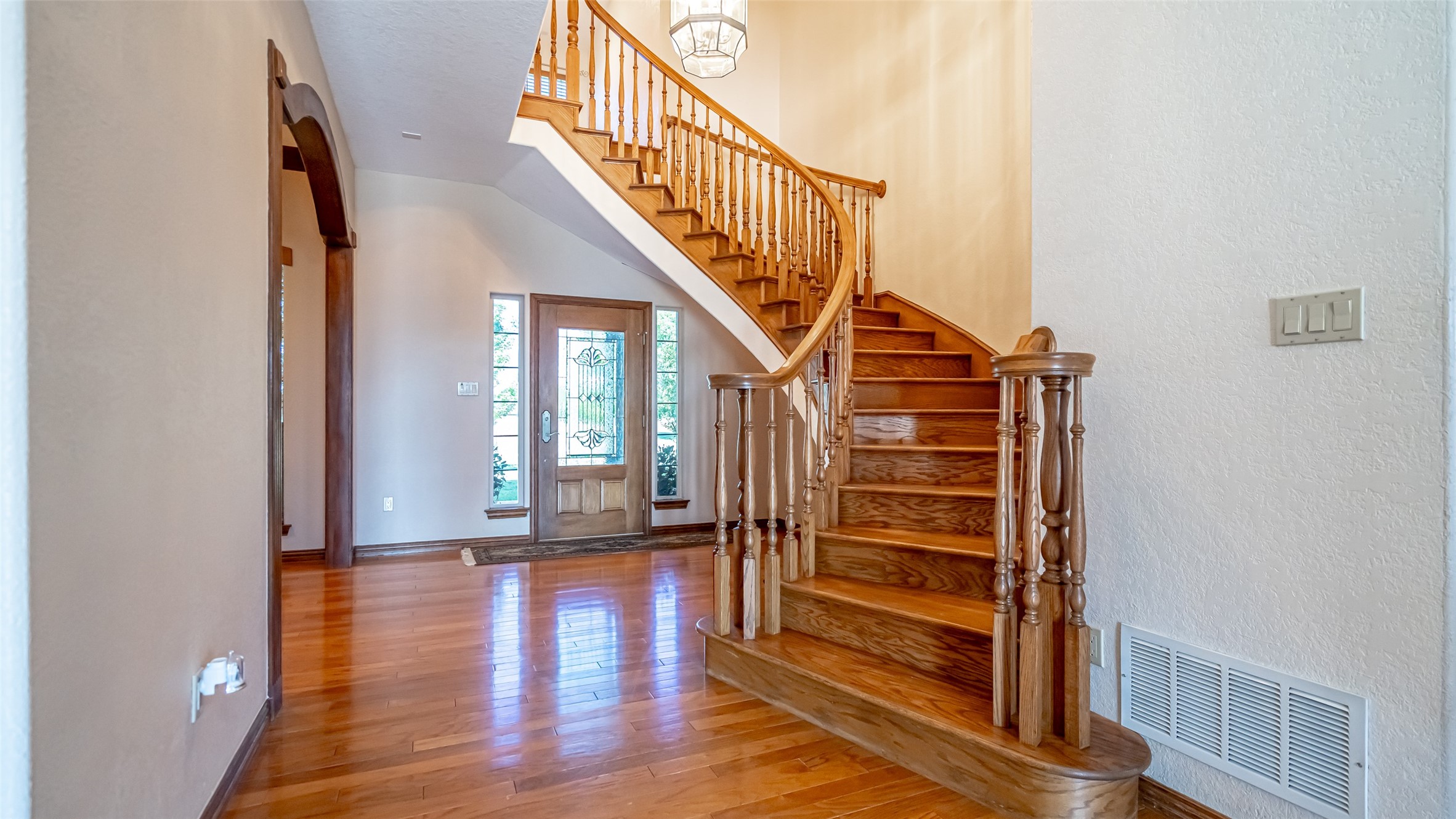 1905 Yucatan Drive Granbury TX 76048